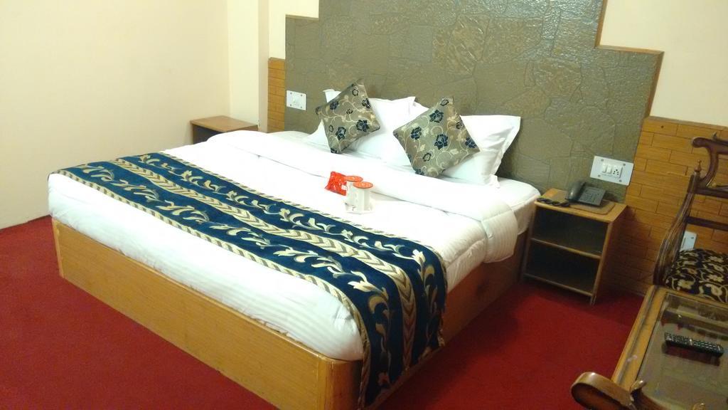 Chichoga Holiday Inn Manāli Rom bilde