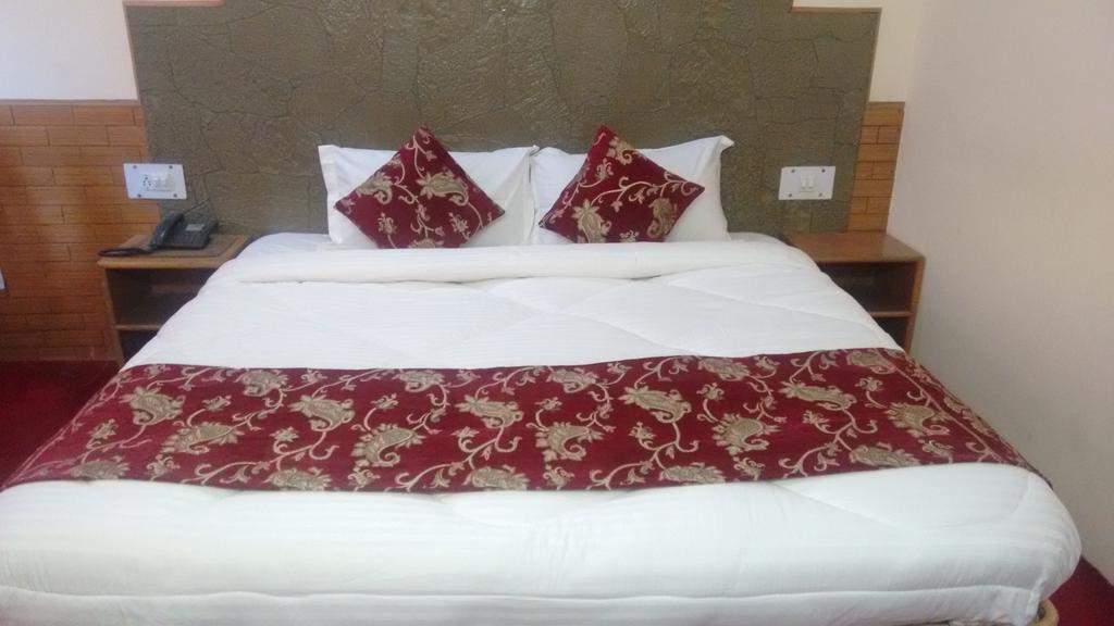 Chichoga Holiday Inn Manāli Rom bilde